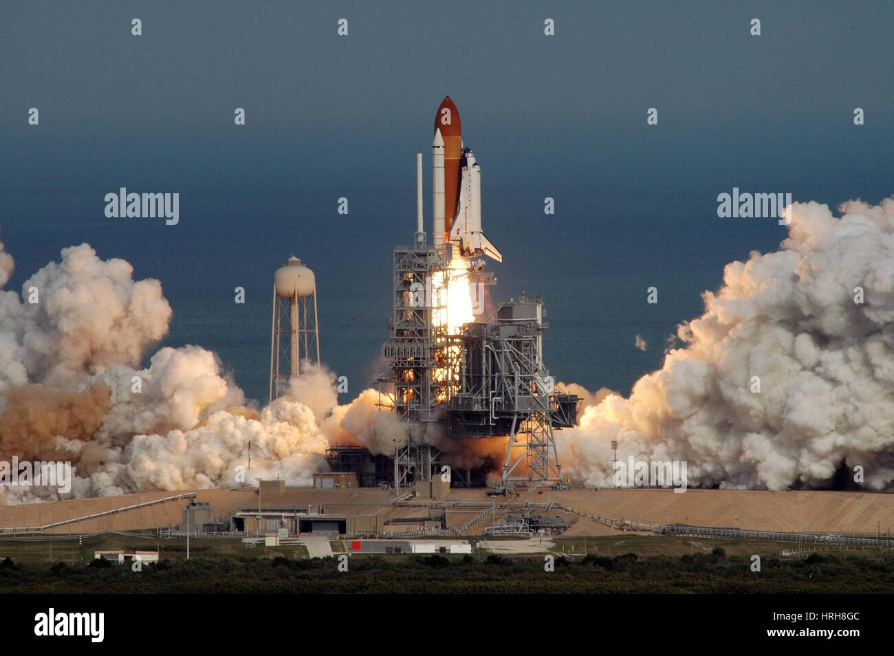 STS-122 launch Stock Photo