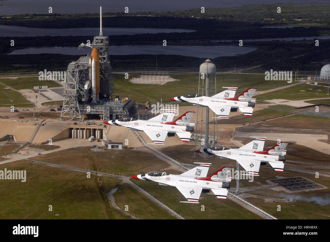 Thunderbirds fly past Endeavour Stock Photo