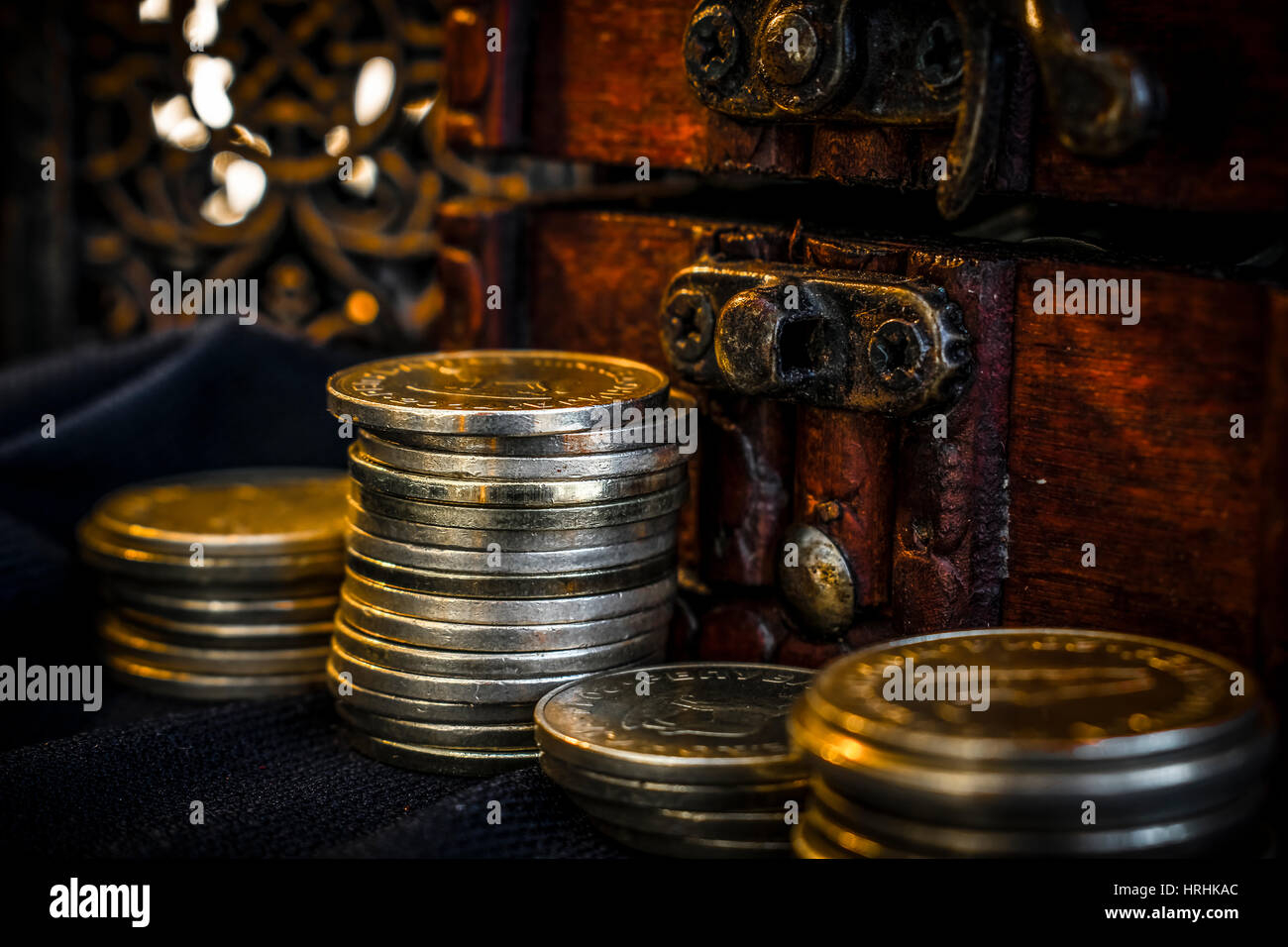 Treasure chest with gold key hi-res stock photography and images - Alamy