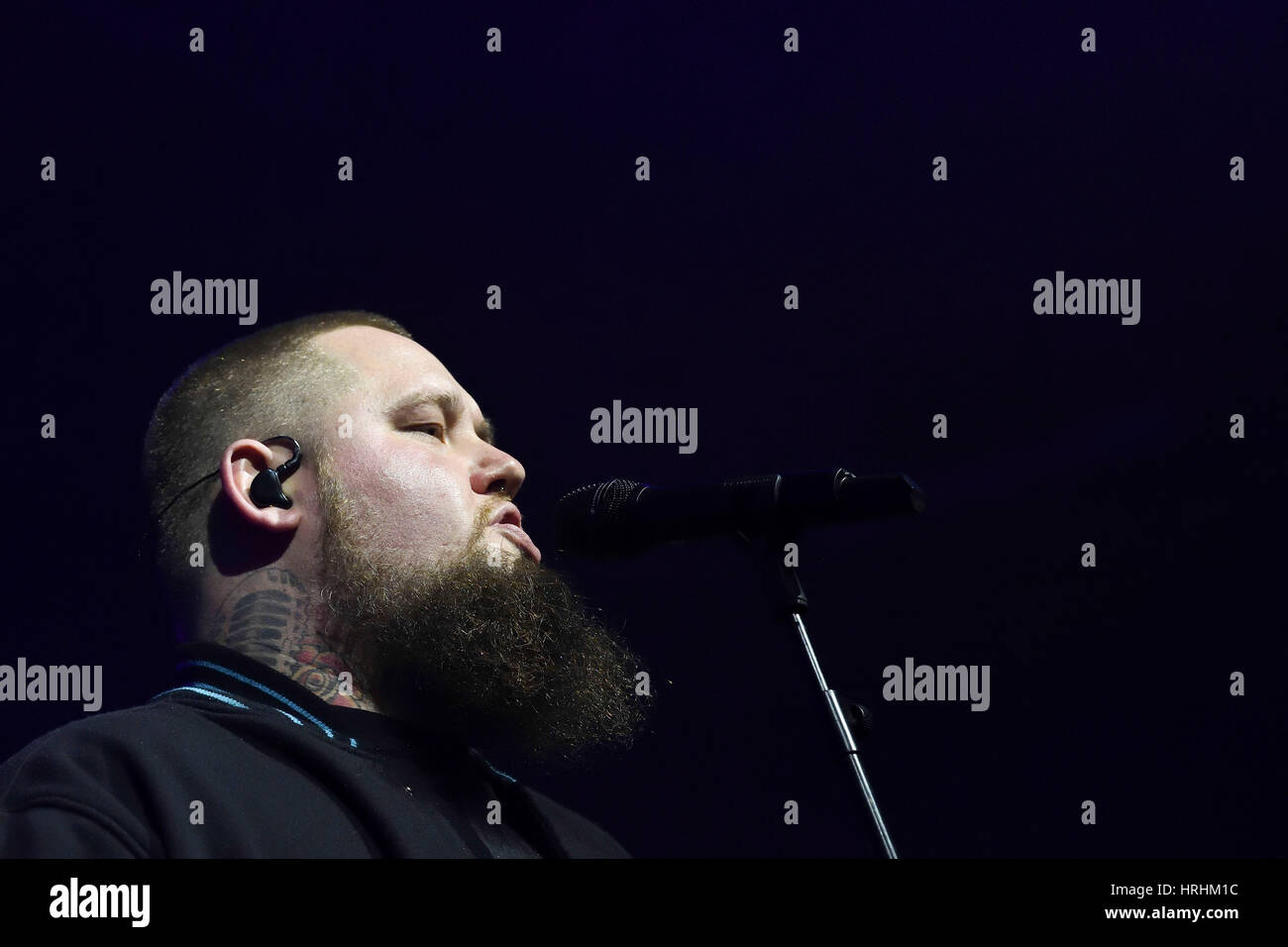 International singer songwriter Rag N Bone Man on stage performing at The Swindon Oasis venue on 6th November 2016 in Swindon, England. Stock Photo