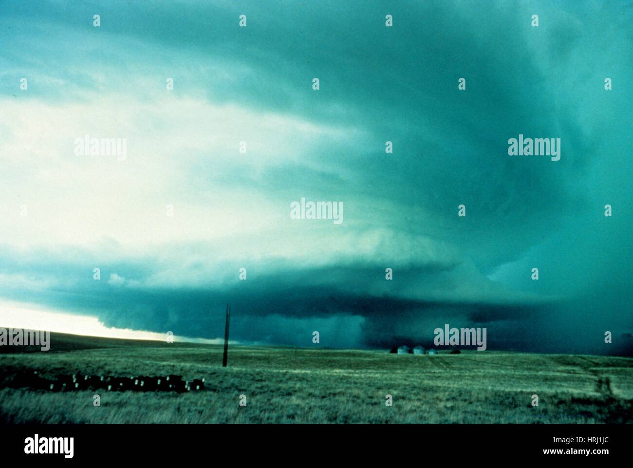 Tornado wall cloud hi-res stock photography and images - Alamy