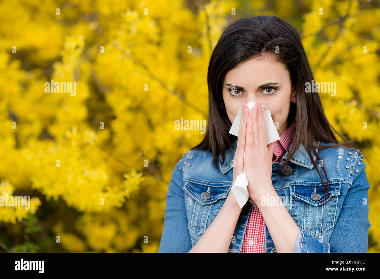 Junge Frau mit Allergie - woman with allergy Stock Photo