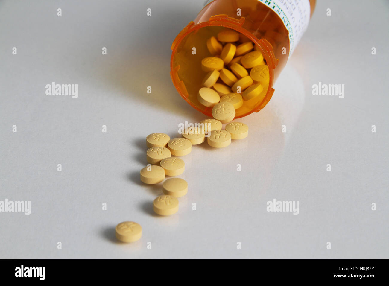 https://c8.alamy.com/comp/HRJ35Y/cyclobenzaprine-HRJ35Y.jpg