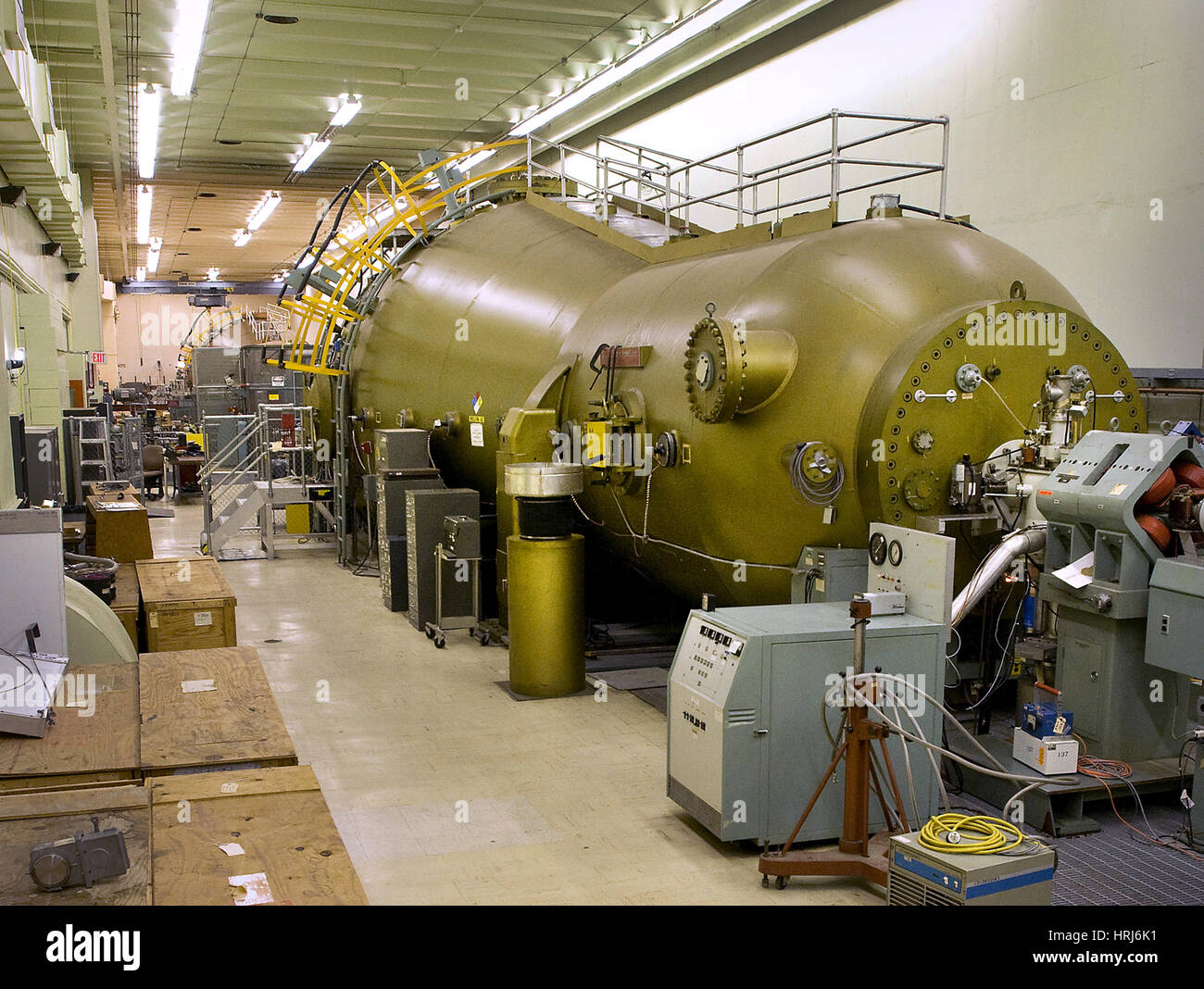 Electrostatic particle accelerator hires stock photography and images