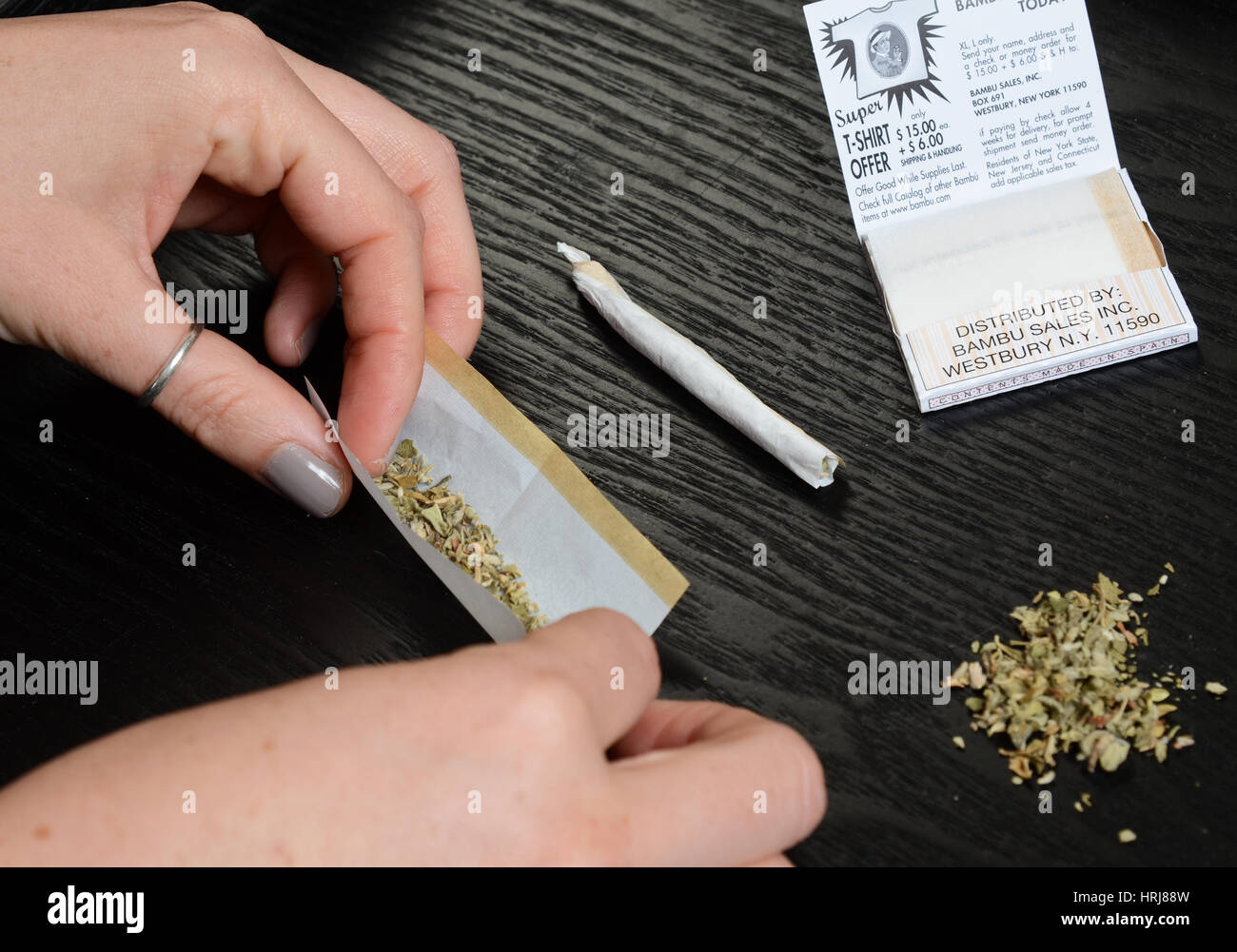 Rolling a Joint Stock Photo Alamy