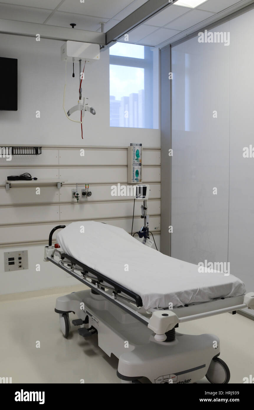 Hospital bed sheet roll hires stock photography and images Alamy