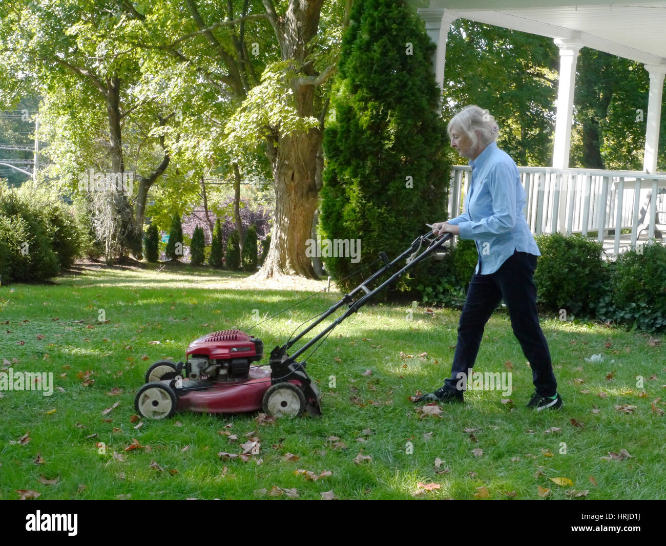 Woman weight bearing exercise hires stock photography and images Alamy