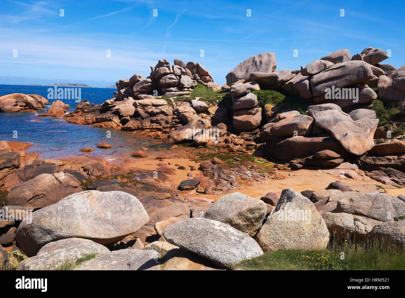 Tregastel, Rock formations, Pink granite coast, Cote de Granit Rose, Cotes d´Armor, Côtes-d´Armor, Perros-Guirec Comune , Lannion District, Bretagne, Stock Photo