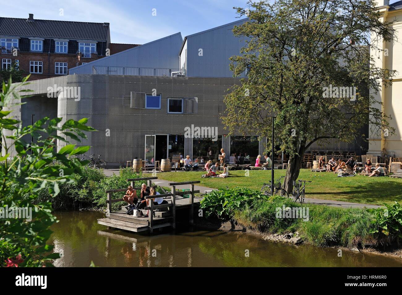 terrace garden of ´´Pica Pica´´ tapas and wine bar, Vester Alle 15, on the  edge of the Aarhus River, Aarhus, Jutland Peninsula, Denmark, Northern  Stock Photo - Alamy