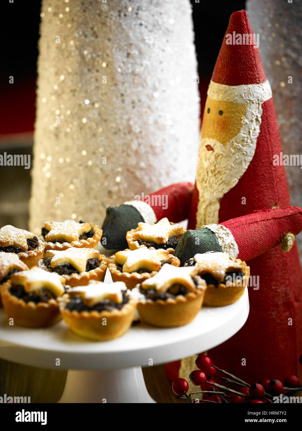 Homemade fruit chrismas Mince pies Stock Photo - Alamy