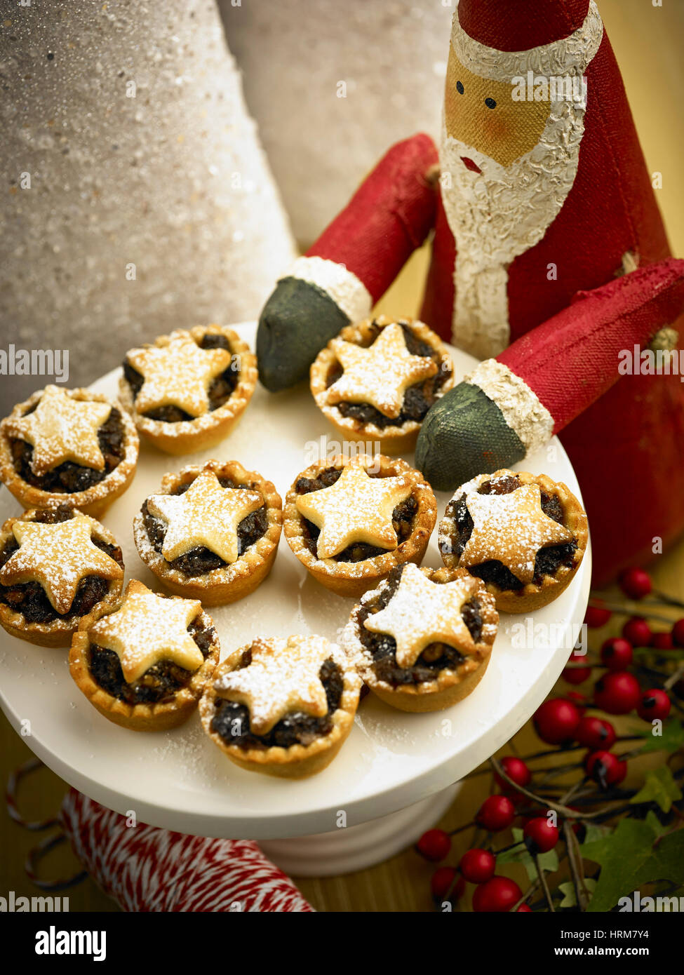 Homemade fruit chrismas Mince pies Stock Photo - Alamy