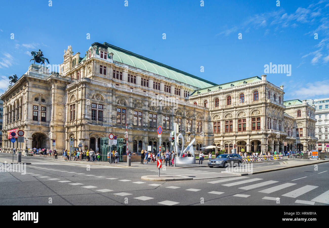 Austria, Vienna, view of the Neo-Renaissance Vienna State Opera (Wiener Staatsoper) at the Vienna Ringstraße Stock Photo