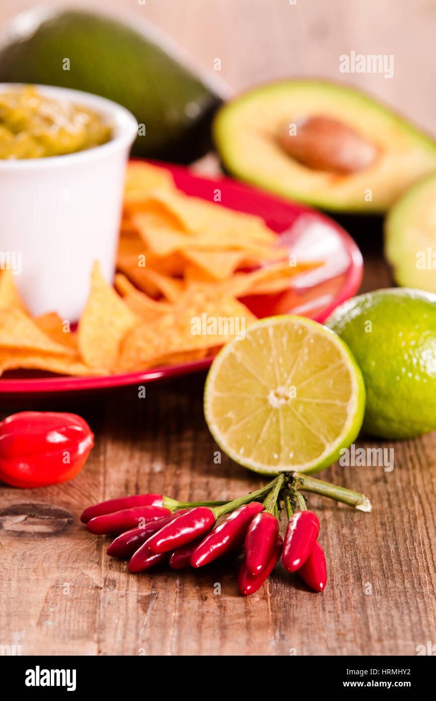 Guacamole and nacho chips Stock Photo Alamy