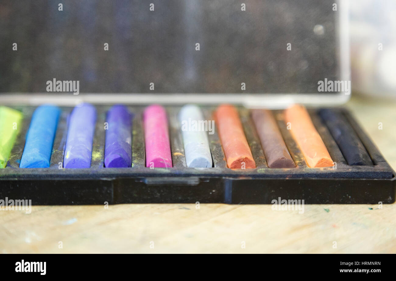 Box of pastels hi-res stock photography and images - Alamy