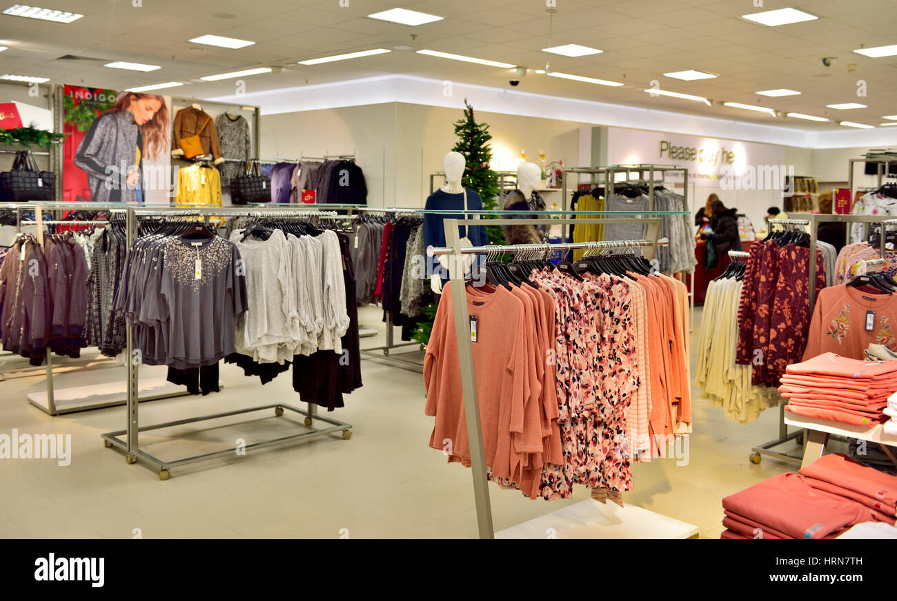 Marks and spencers clothing hi-res stock photography and images - Alamy