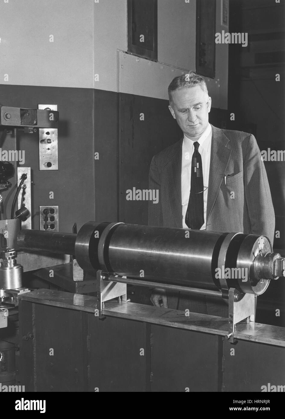 Walter Zinn Observing CP-5 Crystal Spectrometer Stock Photo