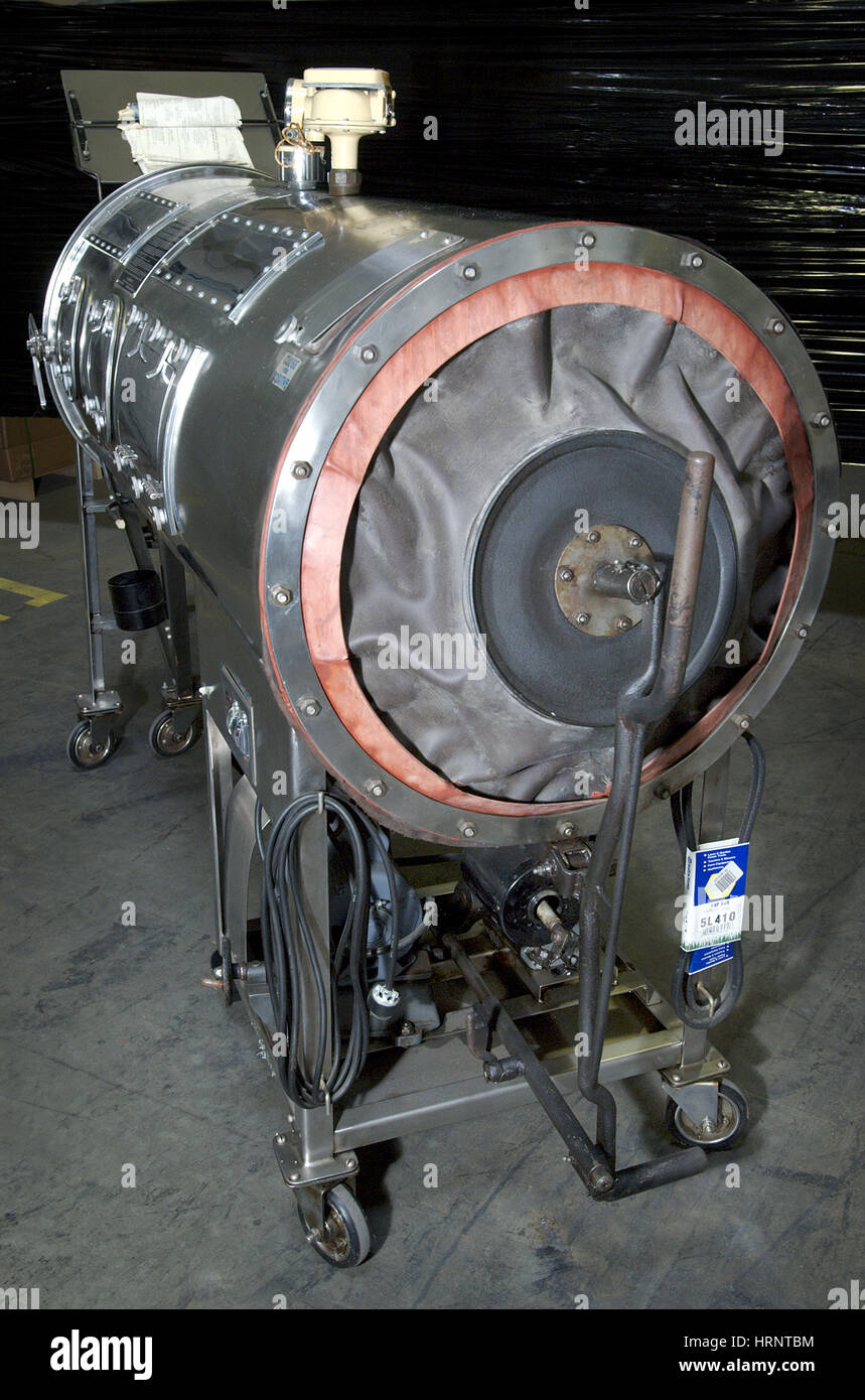 Negative Pressure Ventilator, Iron Lung Stock Photo Alamy