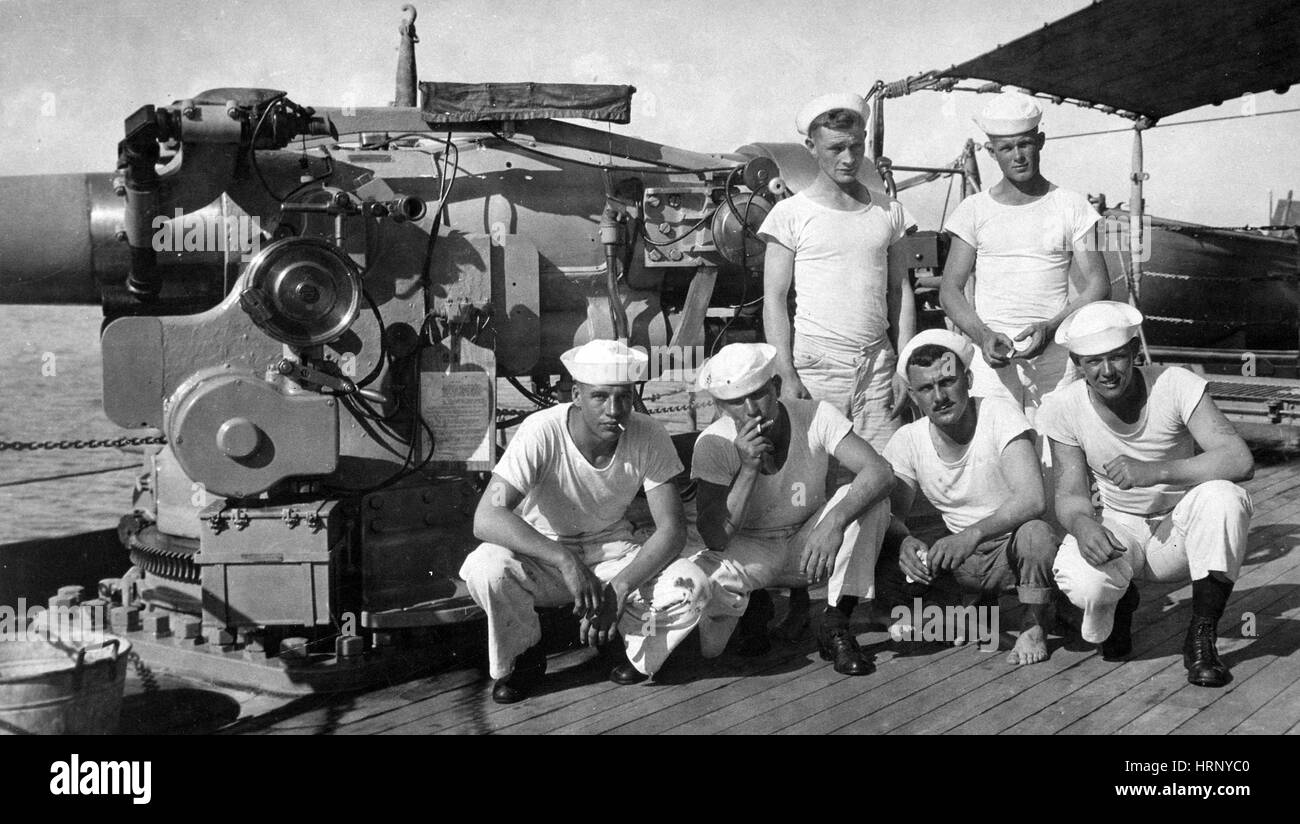 WWI, U.S. Navy Gun Crew, 1918 Stock Photo