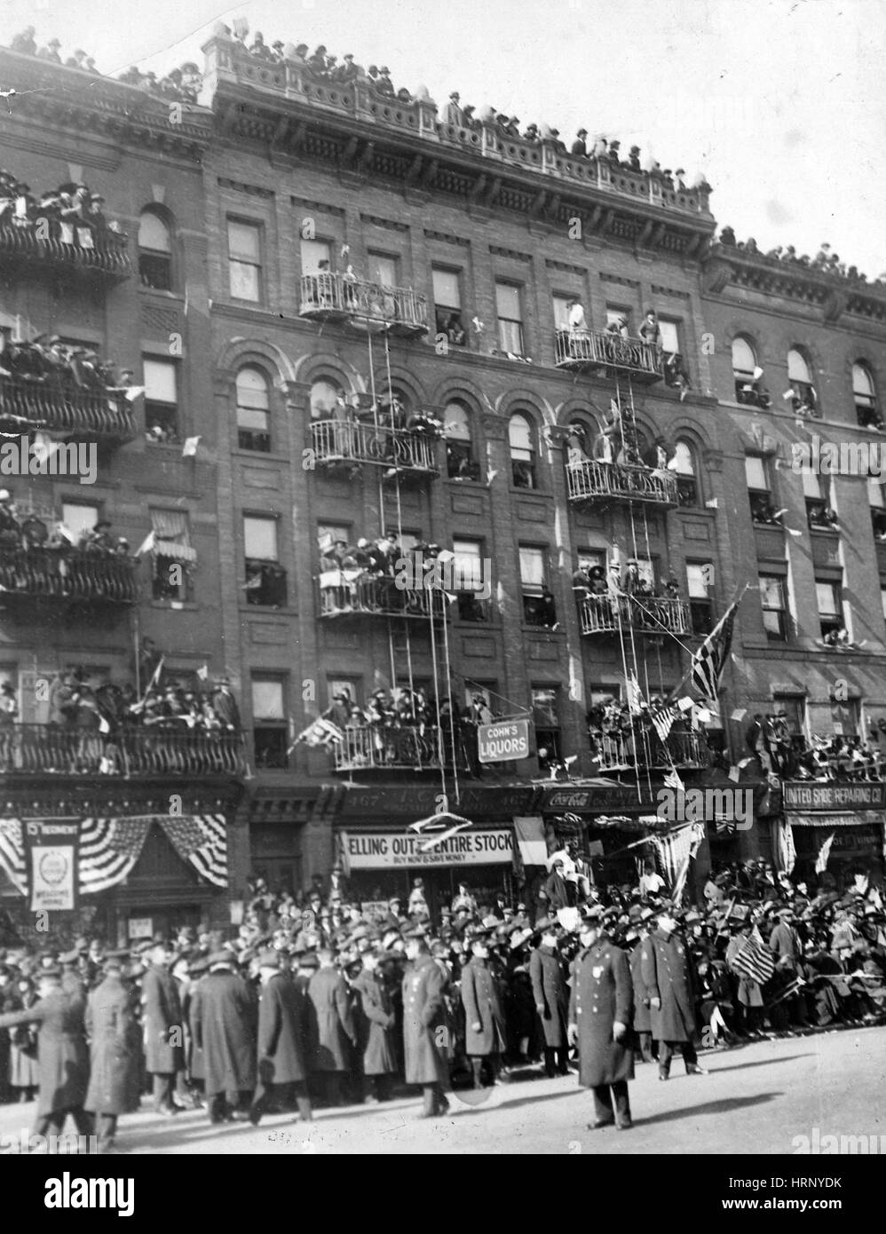 WWI, NYC, Crowds Await 369th Infantry, 1919 Stock Photo - Alamy