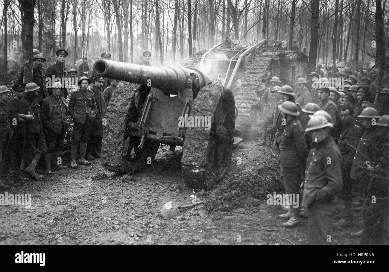 WWI, Captured German Howitzer, Battle of Cambrai, 1917 Stock Photo