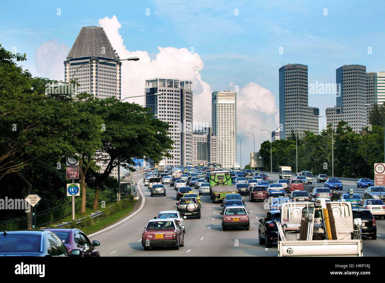 Keppel Viaduct, toll road, lefthand drive, Singapore skyline