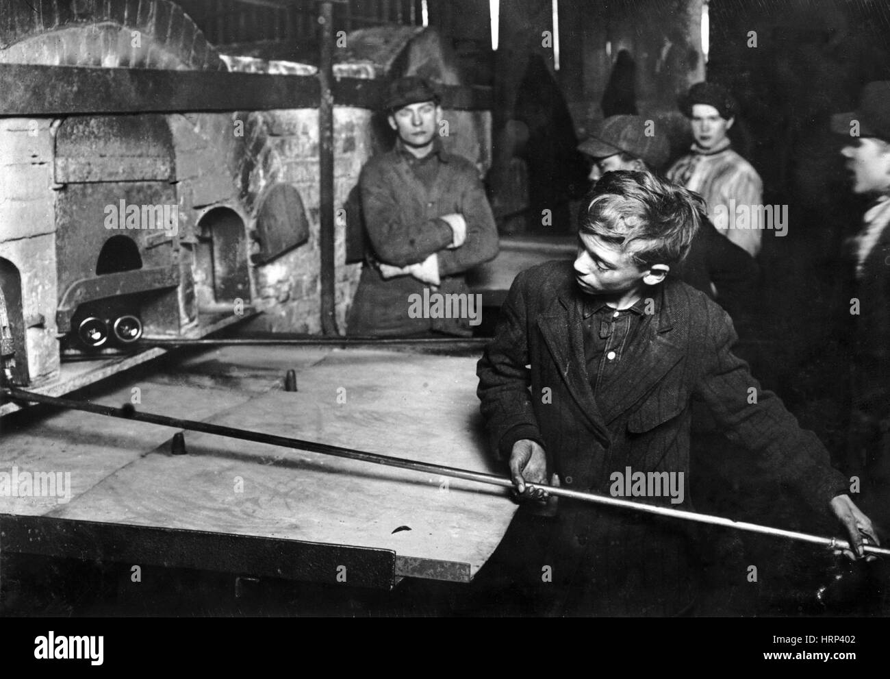 Pennsylvania Glass Works Carrying In Boy Hi res Stock Photography And pennsylvania-glass-works-carrying-in-boy-hi-res-stock-photography-and
