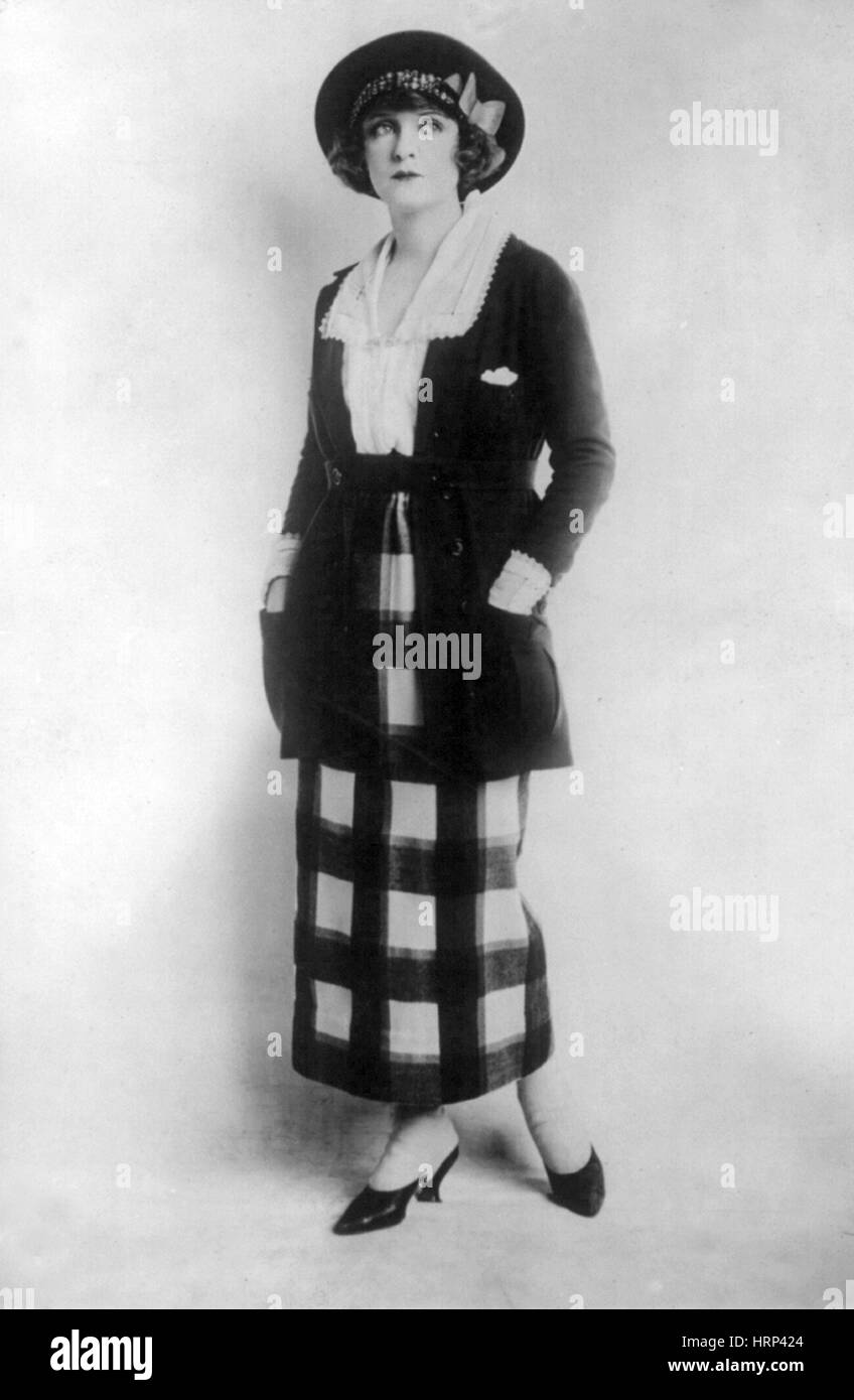 1920 fashion hi-res stock photography and images - Alamy