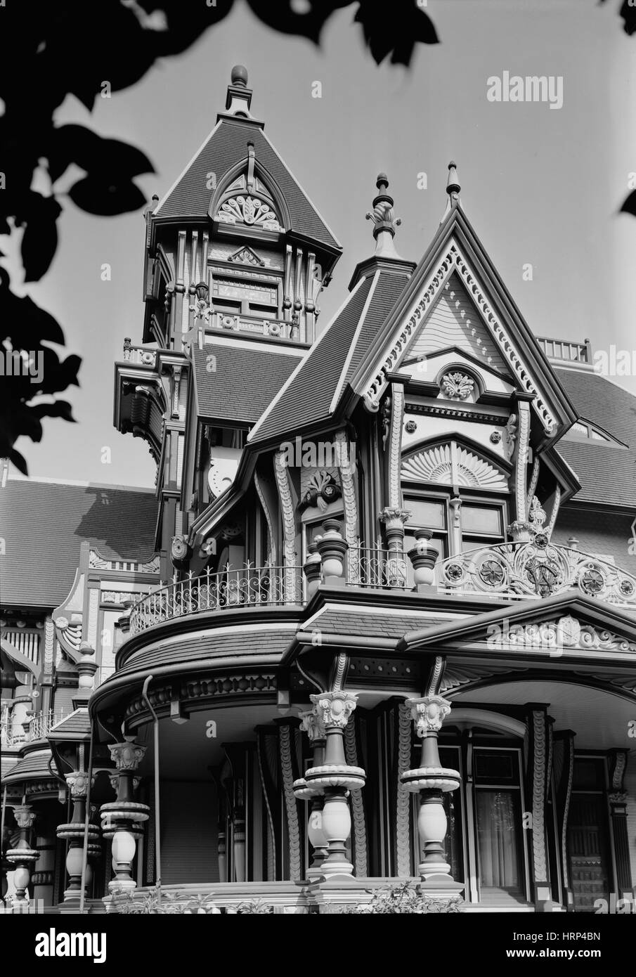 Photograph mansion house in Black and White Stock Photos & Images - Alamy