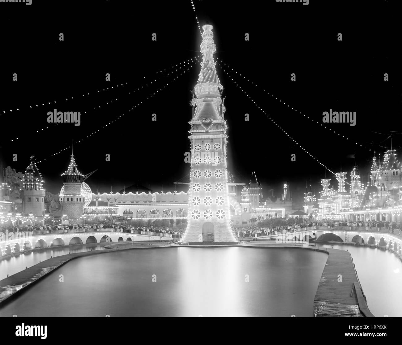 Theme park coney island hi-res stock photography and images - Alamy