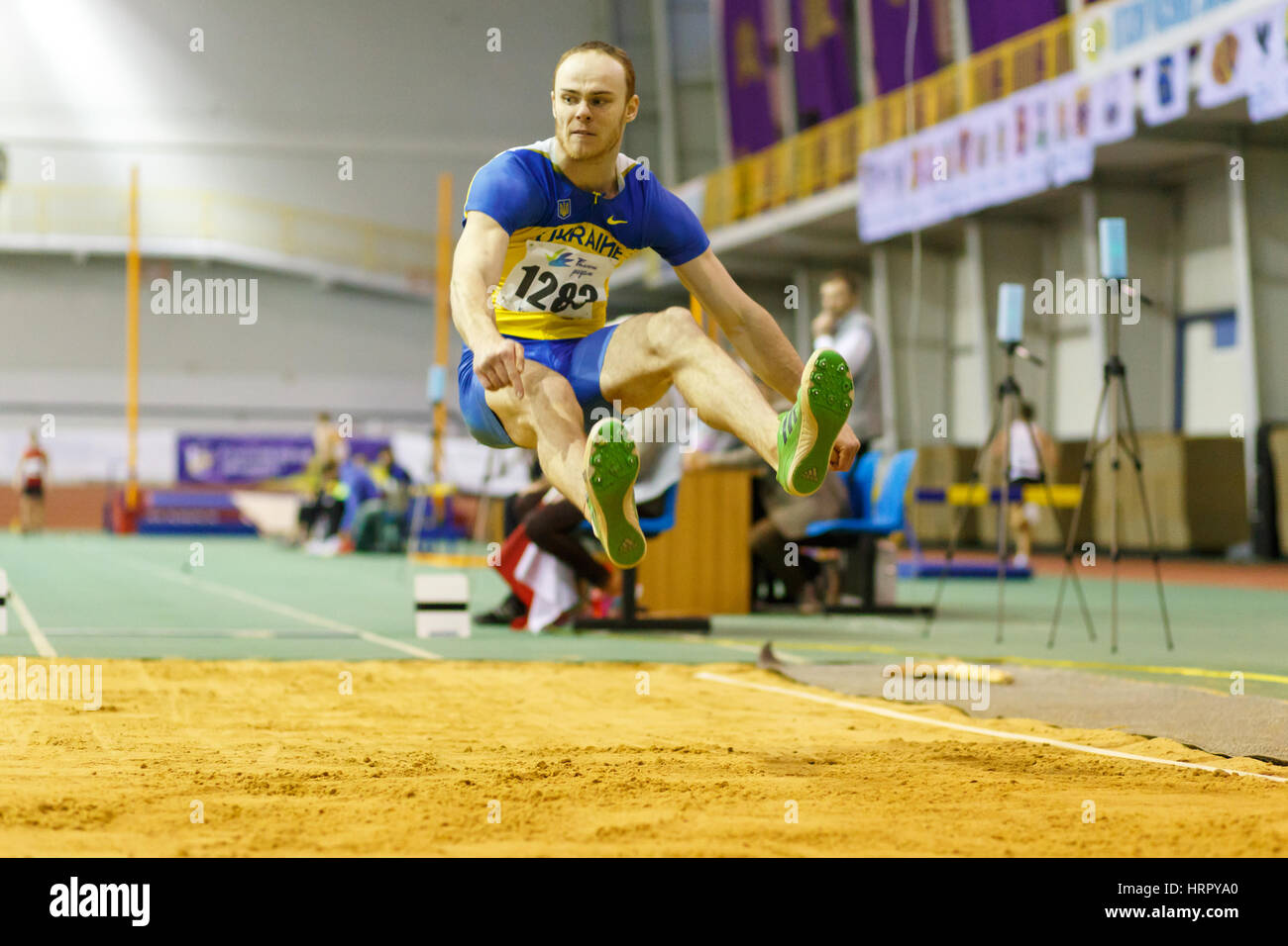 Long jump competitive sport hi-res stock photography and images - Alamy