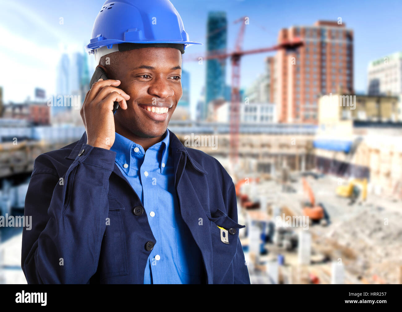 черный инженер. африканские инженеры. портрет рабочего. негр инженер. черный инженер.