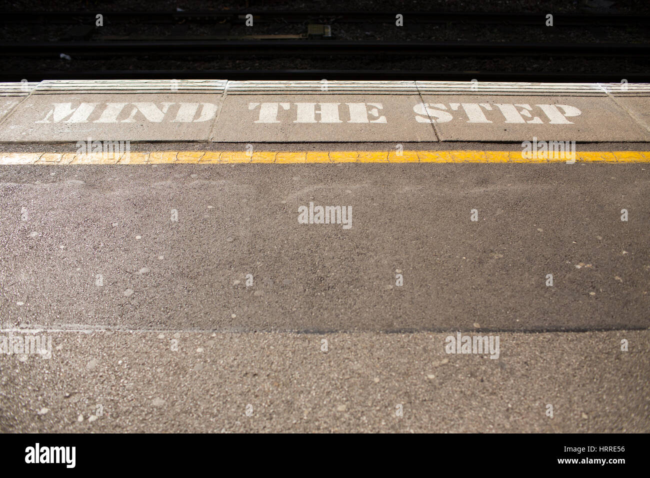 Mind the step railway platform sign hi-res stock photography and images ...