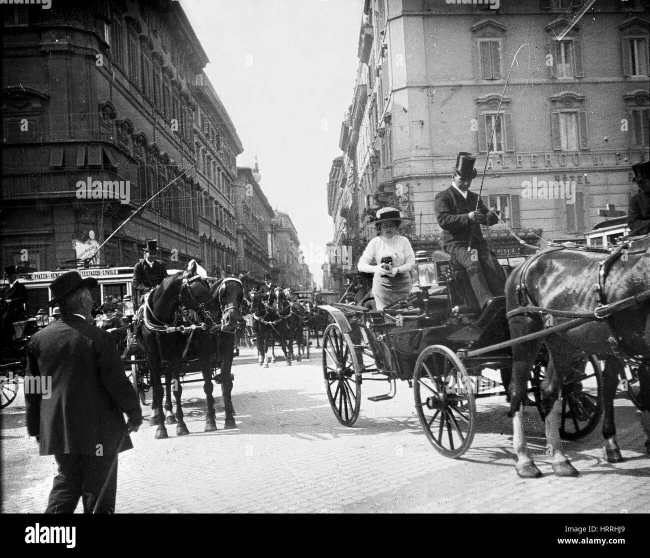Horses and carriages in Piazza Venezia, Rome, Italy. 1924 Stock Photo