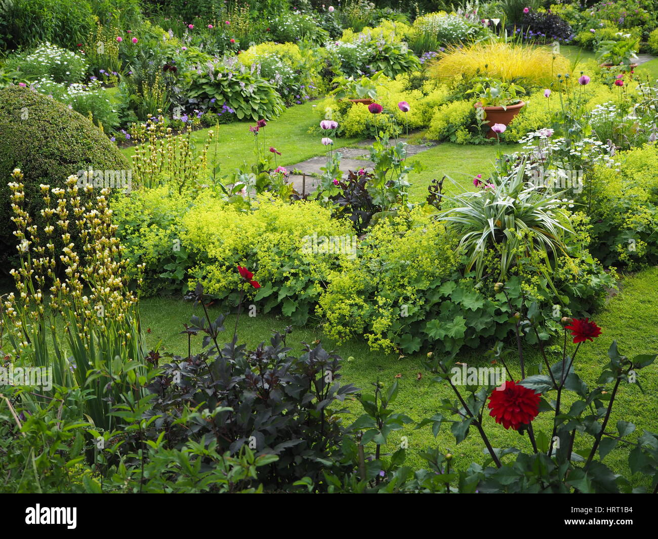 Herbaceous Borders High Resolution Stock Photography and Images - Alamy