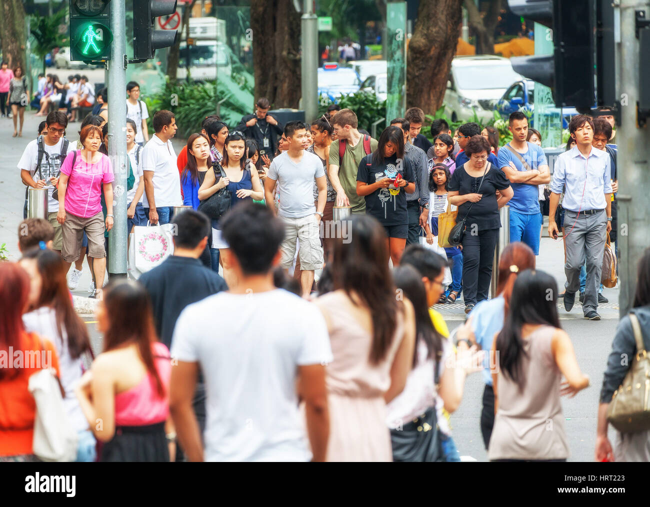 Singapore people hi-res stock photography and images - Alamy