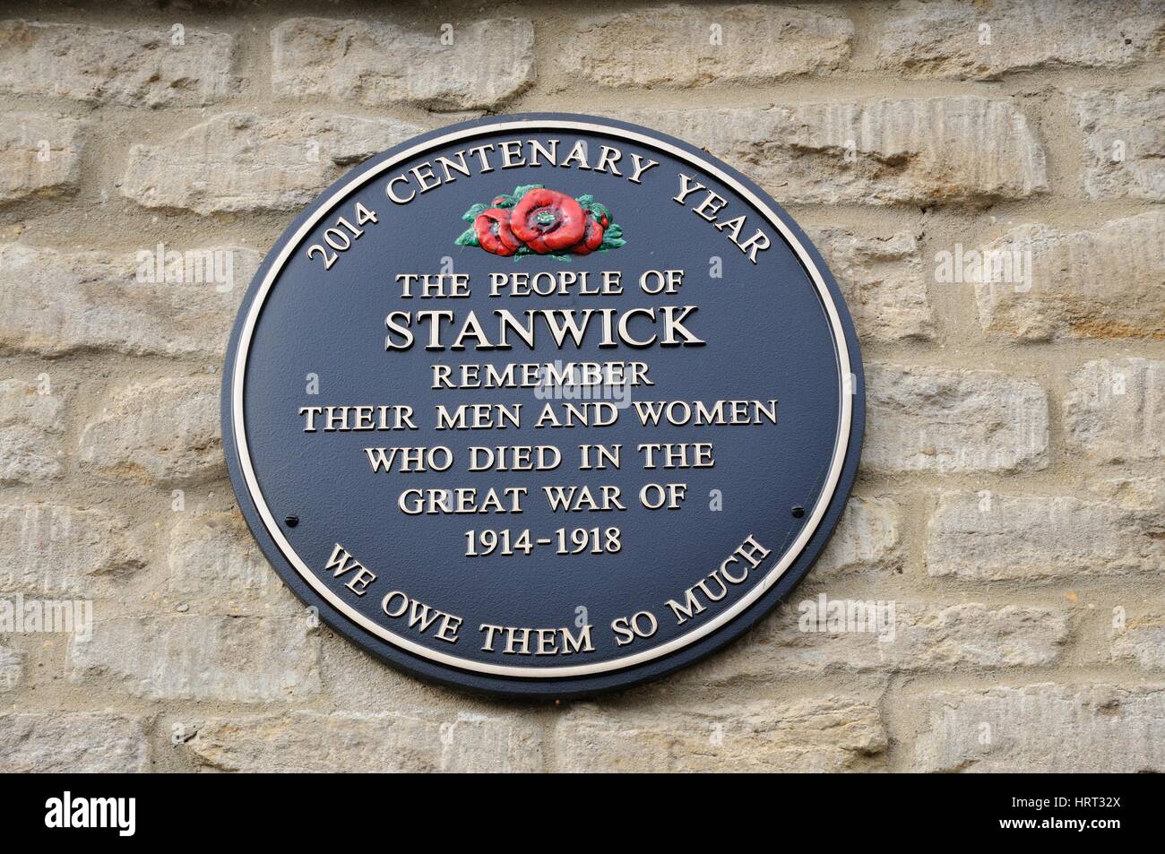 Plaque on The Old School Shop, Stanwick, Northamptonshire, 2014 Centenary Year to remember the men and women who died in the Great War of 1914 - 1918 Stock Photo