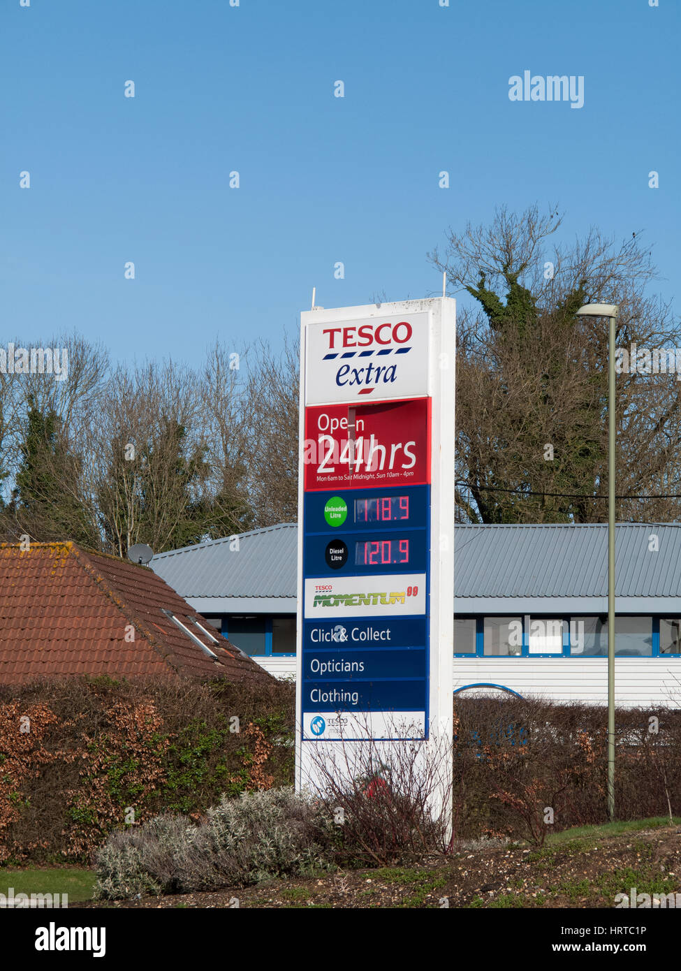Tesco Extra Superstore, petrol and diesel pump price sign Stock Photo