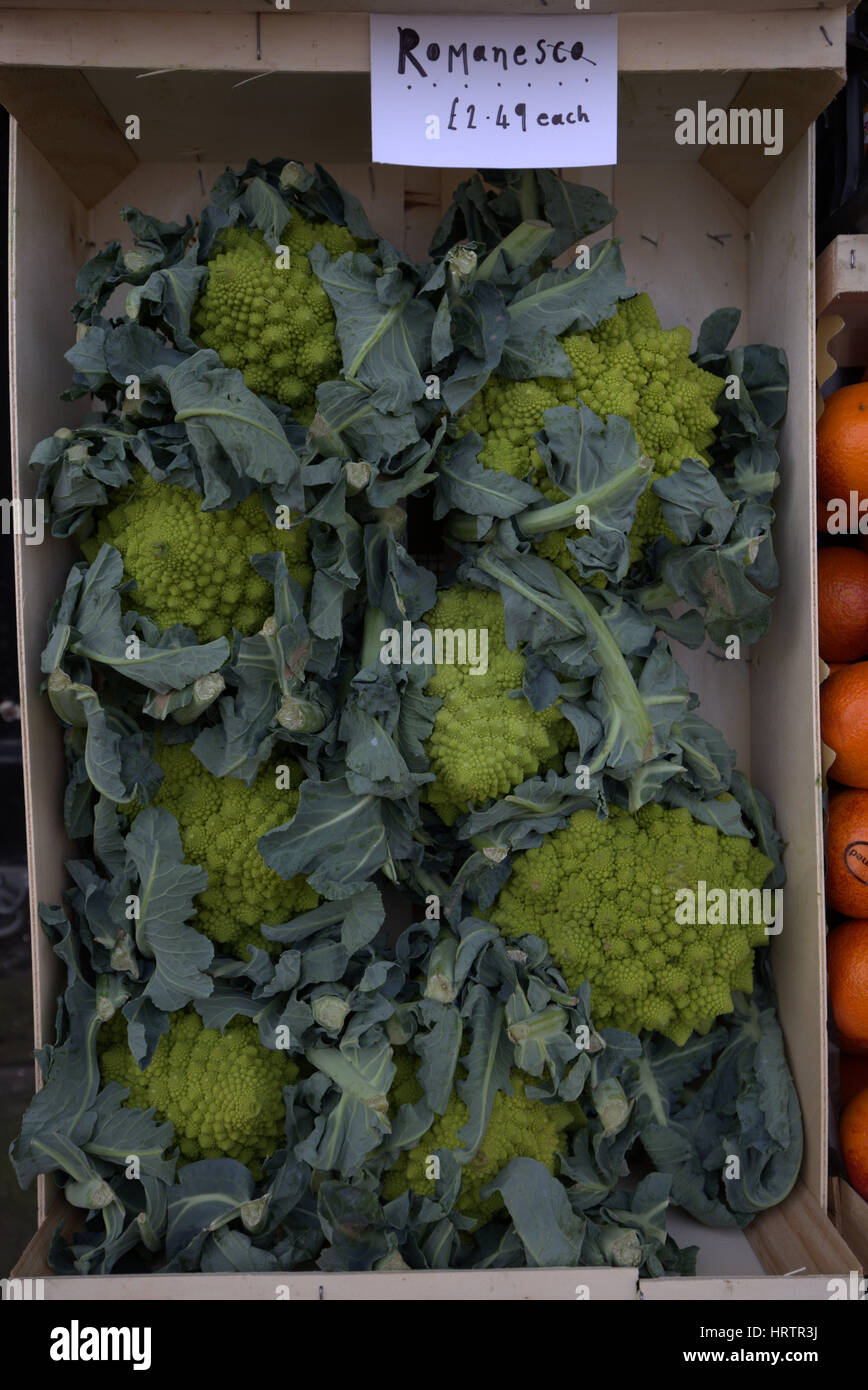 fruit and vegetable stall Romanesco broccoflower Stock Photo
