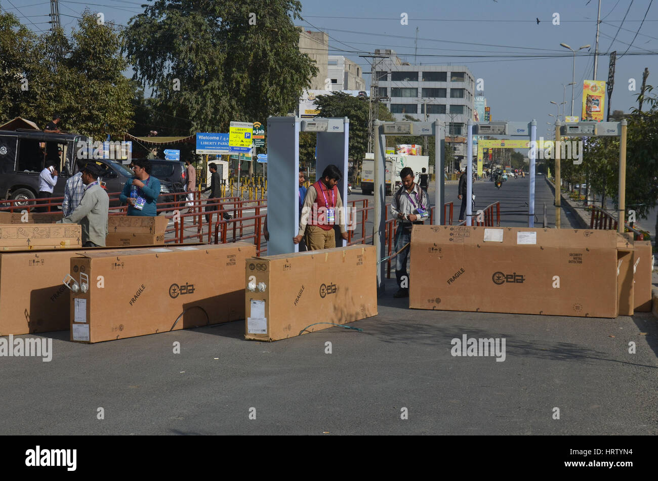 Lahore, Pakistan. 04th Mar, 2017. Pakistani technicians install ...