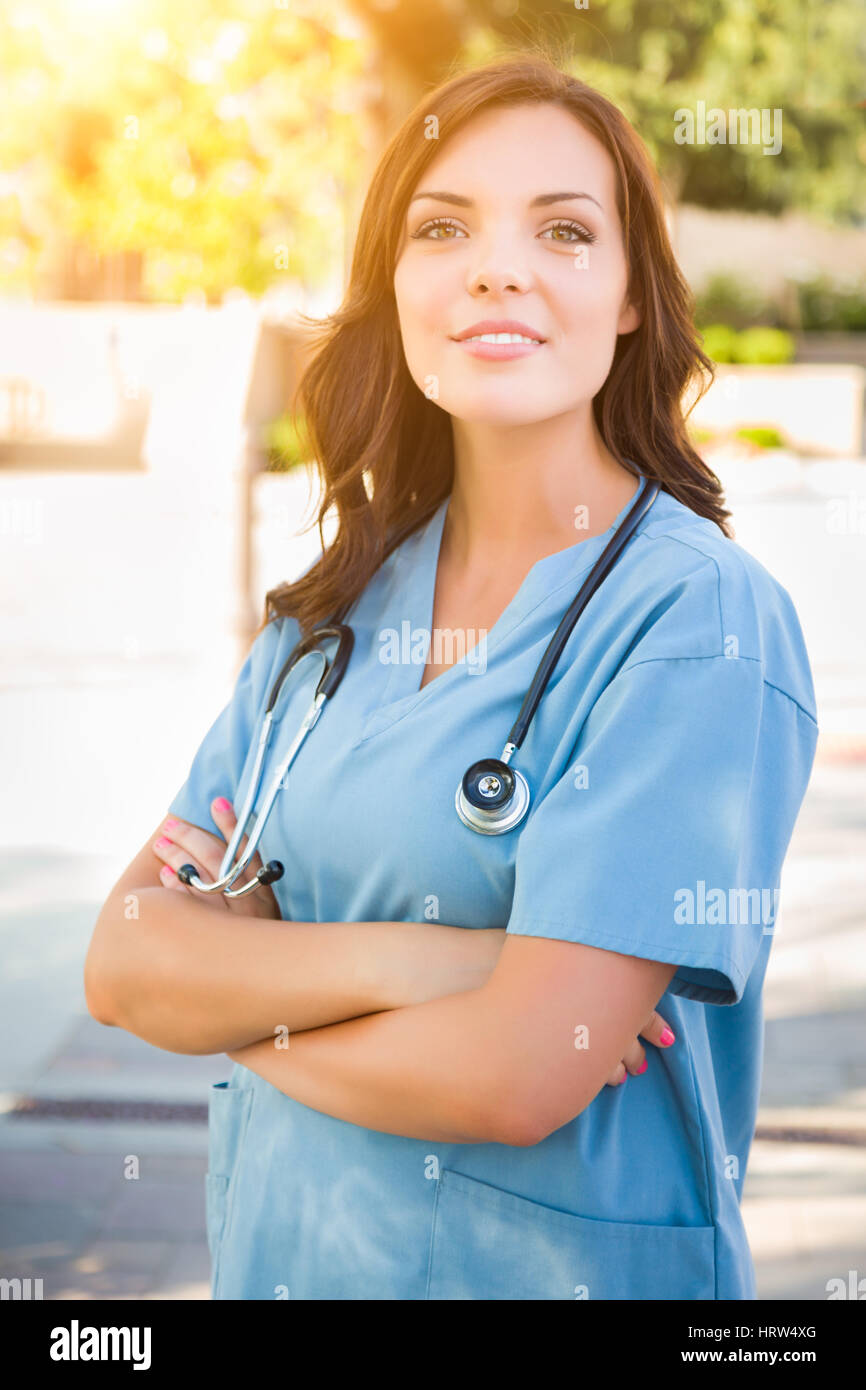 Nurse wearing scrubs hi-res stock photography and images - Alamy