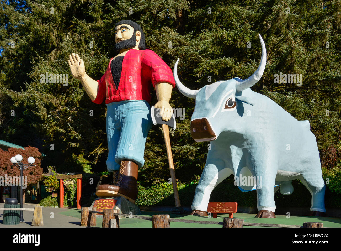 Paul Bunyan and Babe the Blue Ox statues at 'Trees of Mystery' visitor attraction in the Redwoods on Highway 101, near Klamath, California. Stock Photo