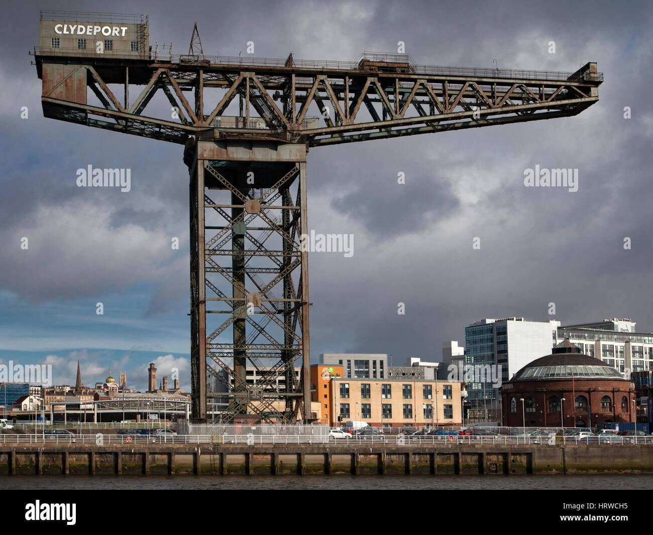 The Finnieston Crane, now disused, a landmark on the dockside area of Glasgow, Scotland Stock Photo