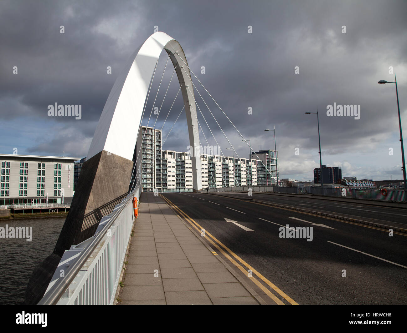 The Clyde Arc (known locally as the Squinty Bridge), is a road bridge spanning the River Clyde in Glasgow, Scotland Stock Photo