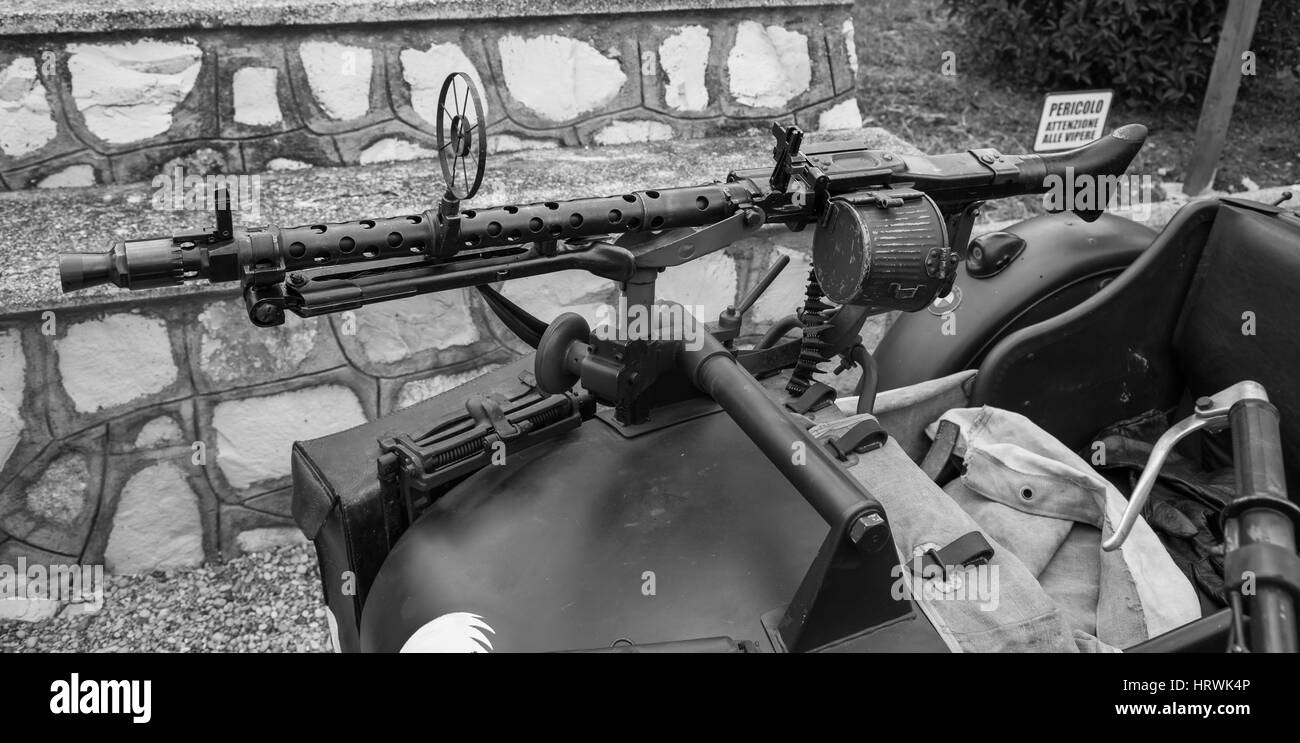 Machine gun mounted on a sidecar military Stock Photo Alamy
