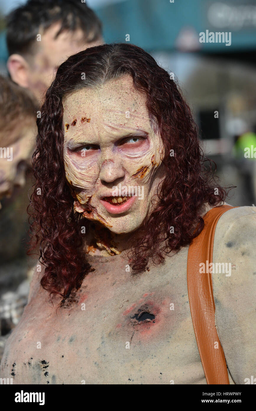 Olympia, London, UK. 4th March 2017. Fans of the Walking Dead attend the Walker Stalker Con at Kensington Olympia in London. Credit: Matthew Chattle/Alamy Live News Stock Photo