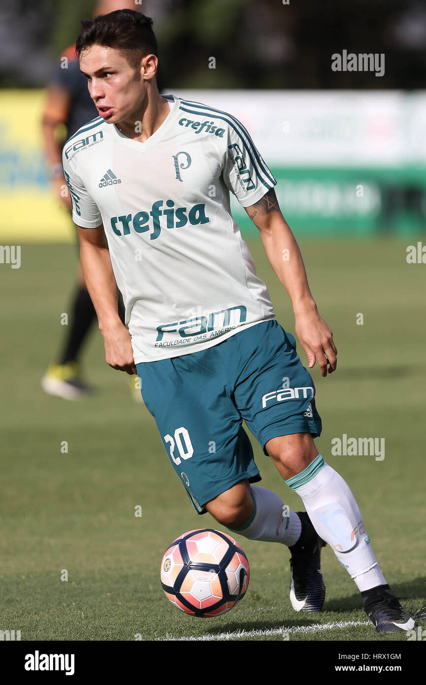 SÃO PAULO, SP 04.03.2017 TREINO DO PALMEIRAS The player Raphael