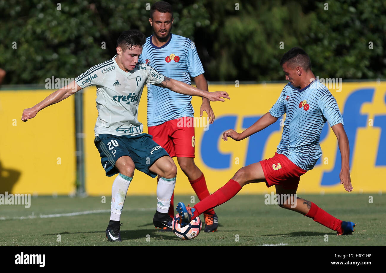 SÃO PAULO, SP 04.03.2017 TREINO DO PALMEIRAS The player Raphael