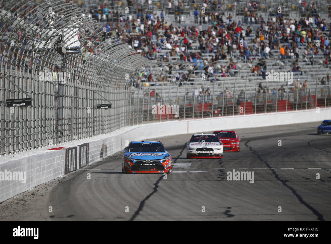 Three-Wide Ending at Atlanta Proves NASCAR Still Knows How to Nail a Finish, image size:1300x956