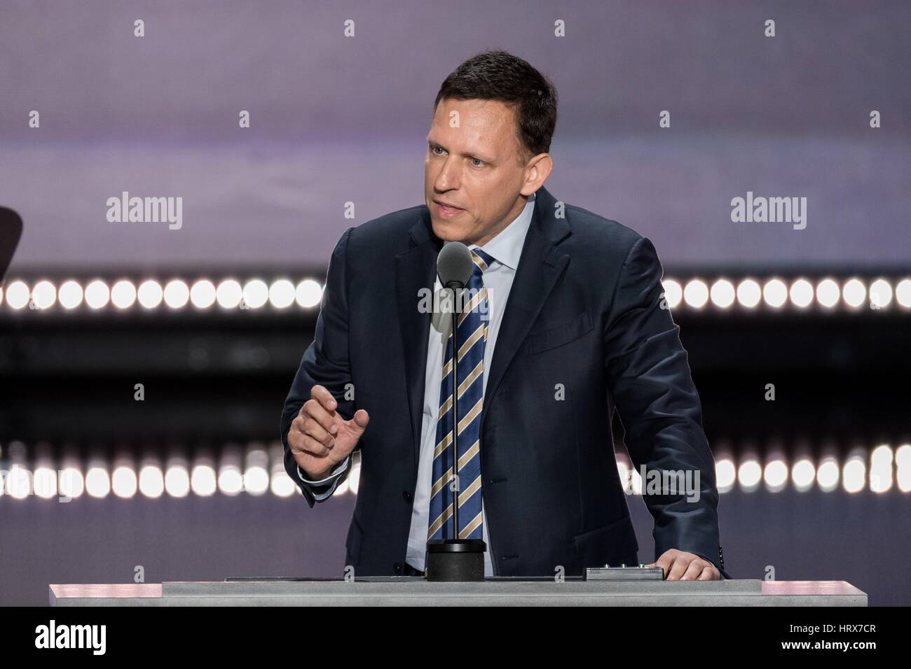 Peter Thiel addressing delegates