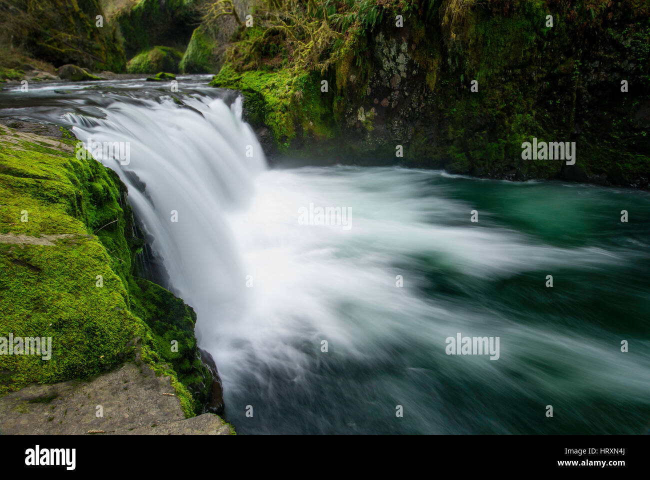 Lower Punch Bowl Falls Stock Photo Alamy